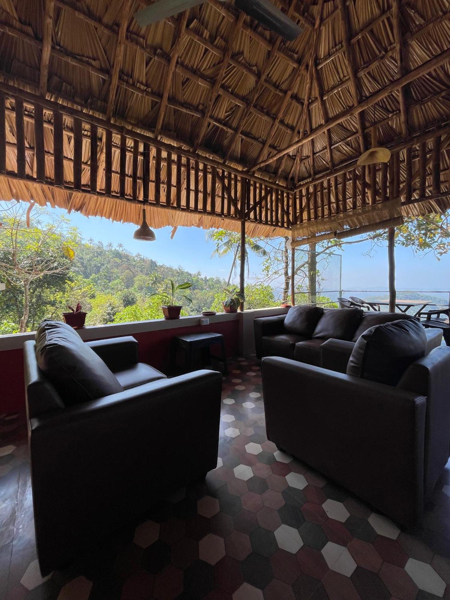Sunset Valley Kerala Pool Resort - Serene Natural Forest Cottage Stay In Idukki With Sunrise & Sunset Panoramas, Natural Streams & Tranquil Summer Evenings Pīrmed Kültér fotó