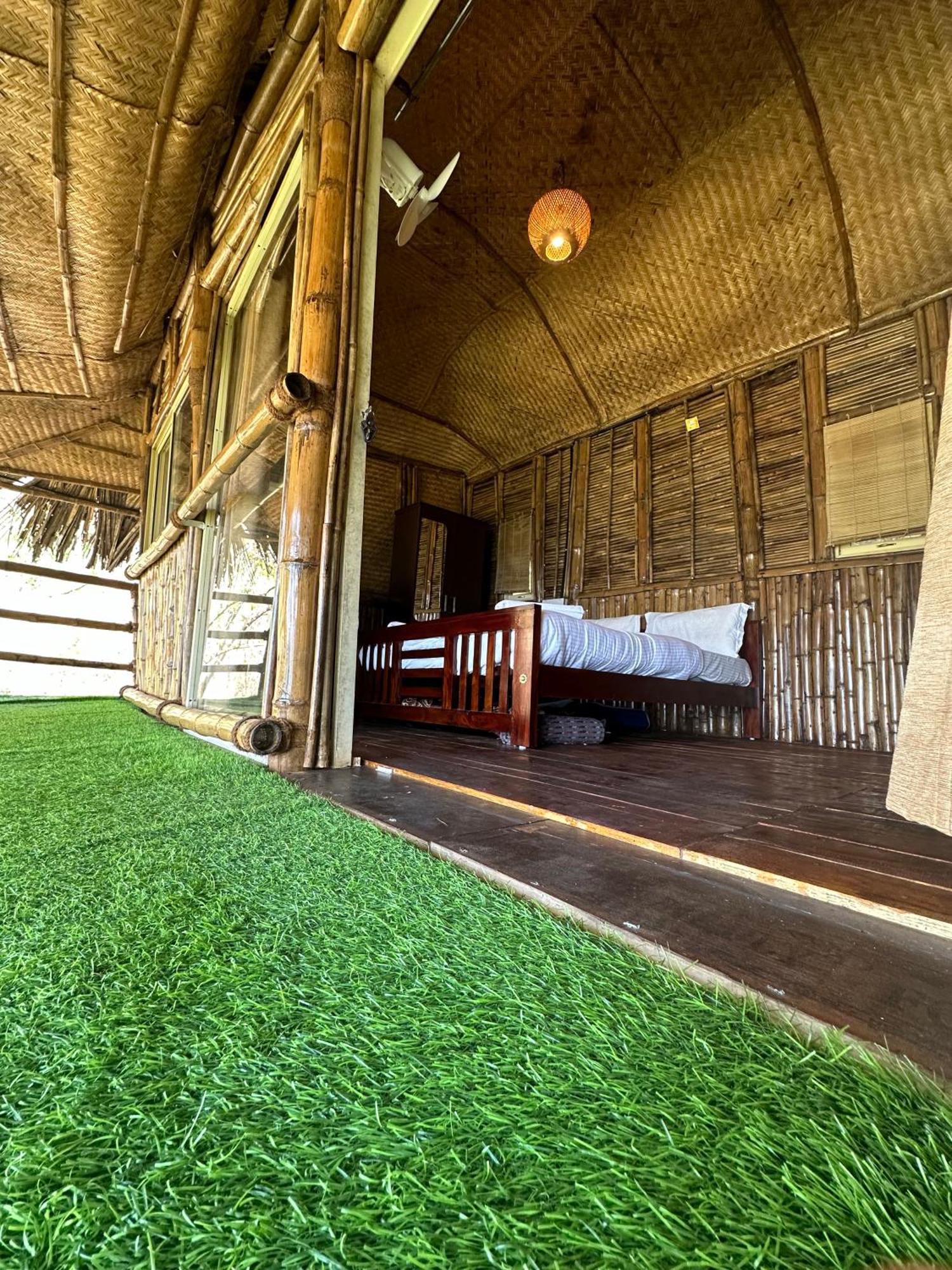 Sunset Valley Kerala Pool Resort - Serene Natural Forest Cottage Stay In Idukki With Sunrise & Sunset Panoramas, Natural Streams & Tranquil Summer Evenings Pīrmed Kültér fotó