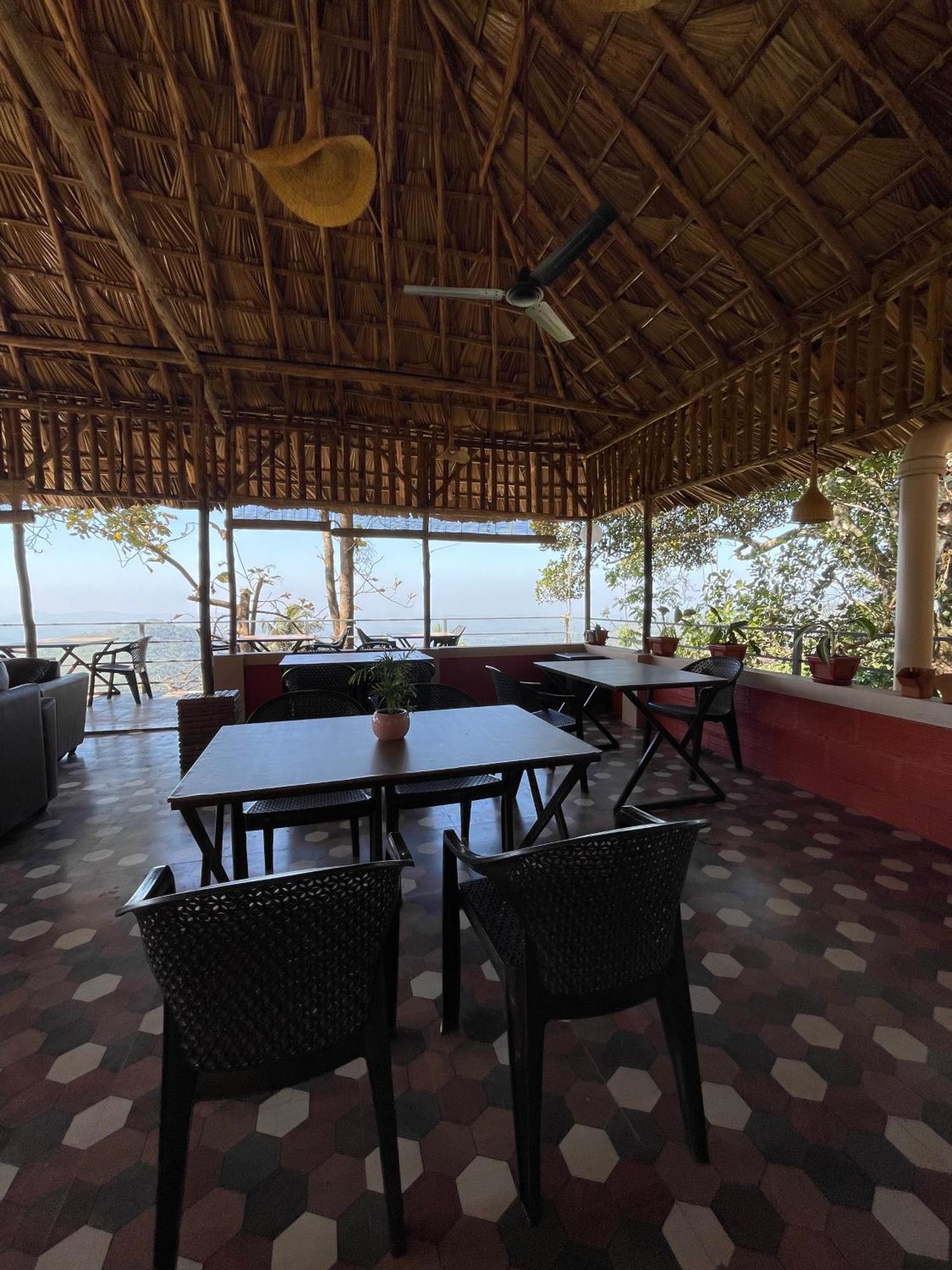 Sunset Valley Kerala Pool Resort - Serene Natural Forest Cottage Stay In Idukki With Sunrise & Sunset Panoramas, Natural Streams & Tranquil Summer Evenings Pīrmed Kültér fotó