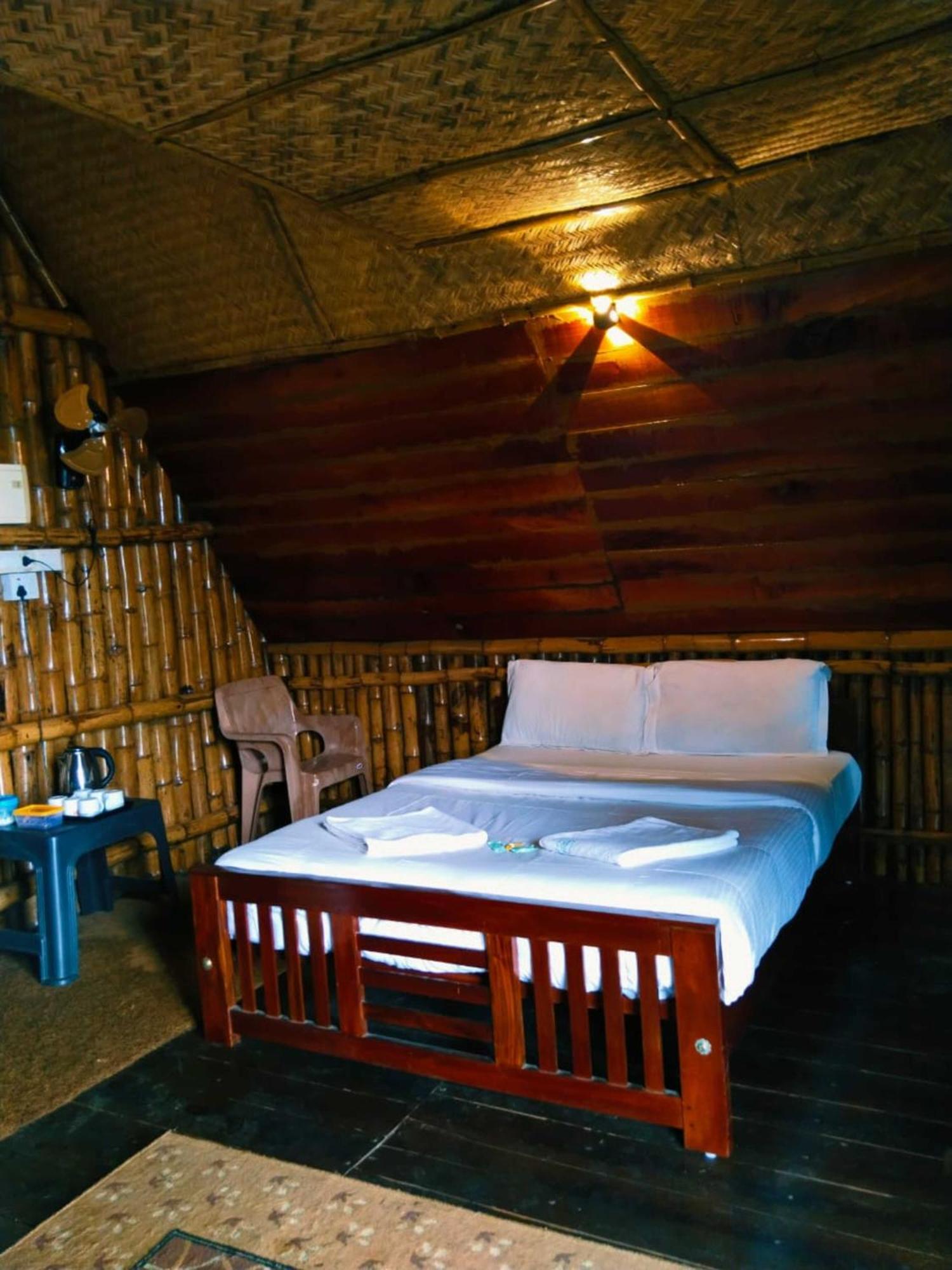 Sunset Valley Kerala Pool Resort - Serene Natural Forest Cottage Stay In Idukki With Sunrise & Sunset Panoramas, Natural Streams & Tranquil Summer Evenings Pīrmed Kültér fotó