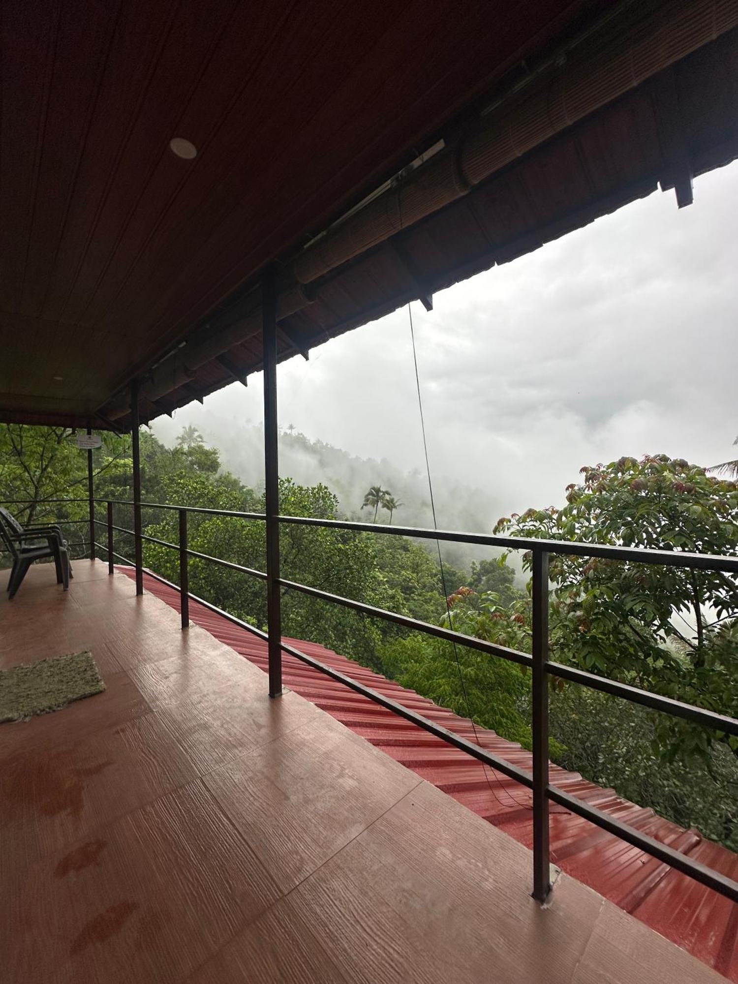 Sunset Valley Kerala Pool Resort - Serene Natural Forest Cottage Stay In Idukki With Sunrise & Sunset Panoramas, Natural Streams & Tranquil Summer Evenings Pīrmed Kültér fotó