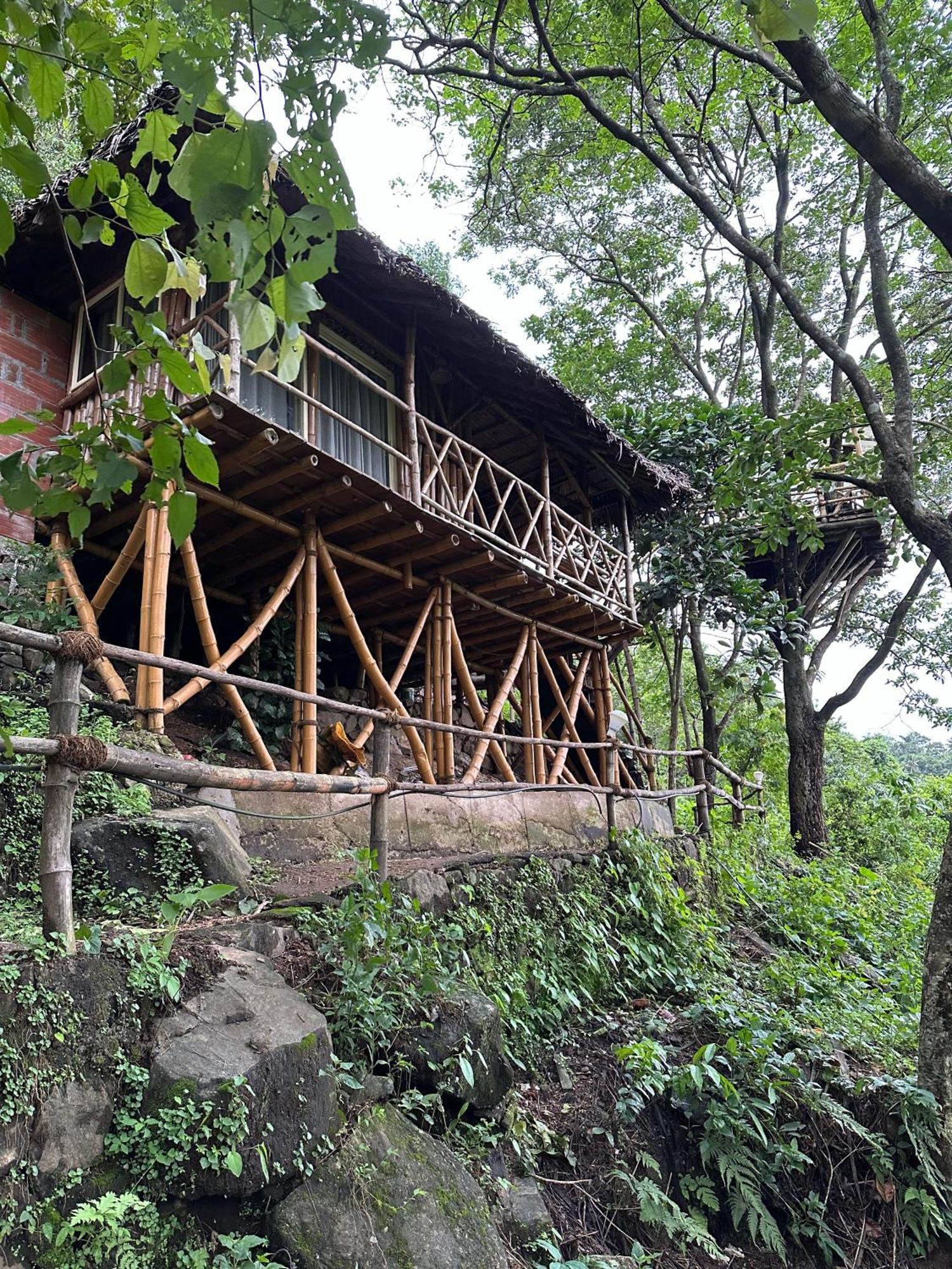 Sunset Valley Kerala Pool Resort - Serene Natural Forest Cottage Stay In Idukki With Sunrise & Sunset Panoramas, Natural Streams & Tranquil Summer Evenings Pīrmed Kültér fotó