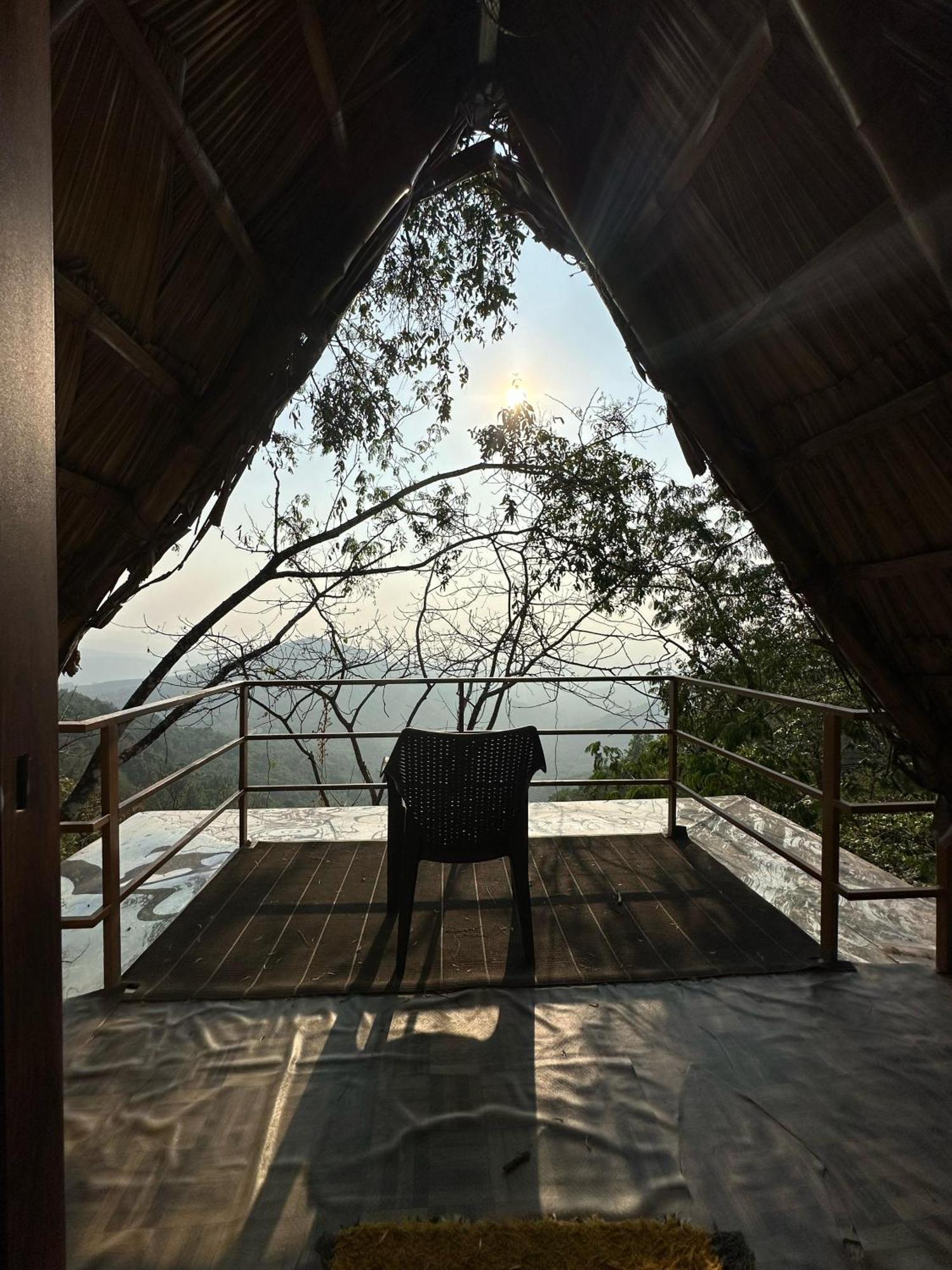 Sunset Valley Kerala Pool Resort - Serene Natural Forest Cottage Stay In Idukki With Sunrise & Sunset Panoramas, Natural Streams & Tranquil Summer Evenings Pīrmed Kültér fotó