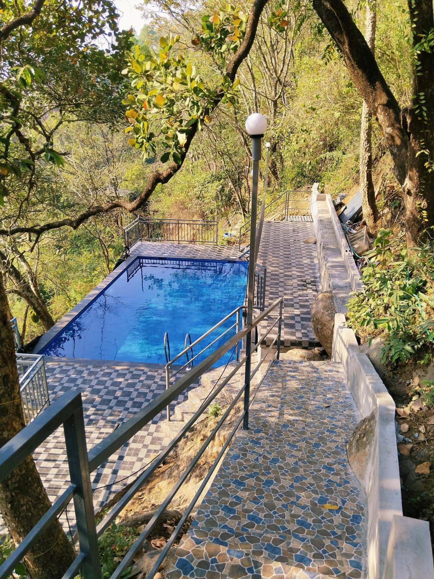 Sunset Valley Kerala Pool Resort - Serene Natural Forest Cottage Stay In Idukki With Sunrise & Sunset Panoramas, Natural Streams & Tranquil Summer Evenings Pīrmed Kültér fotó