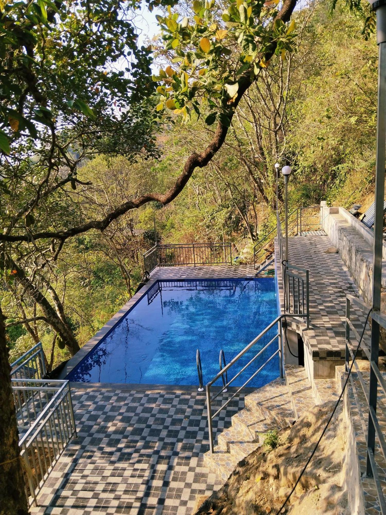 Sunset Valley Kerala Pool Resort - Serene Natural Forest Cottage Stay In Idukki With Sunrise & Sunset Panoramas, Natural Streams & Tranquil Summer Evenings Pīrmed Kültér fotó