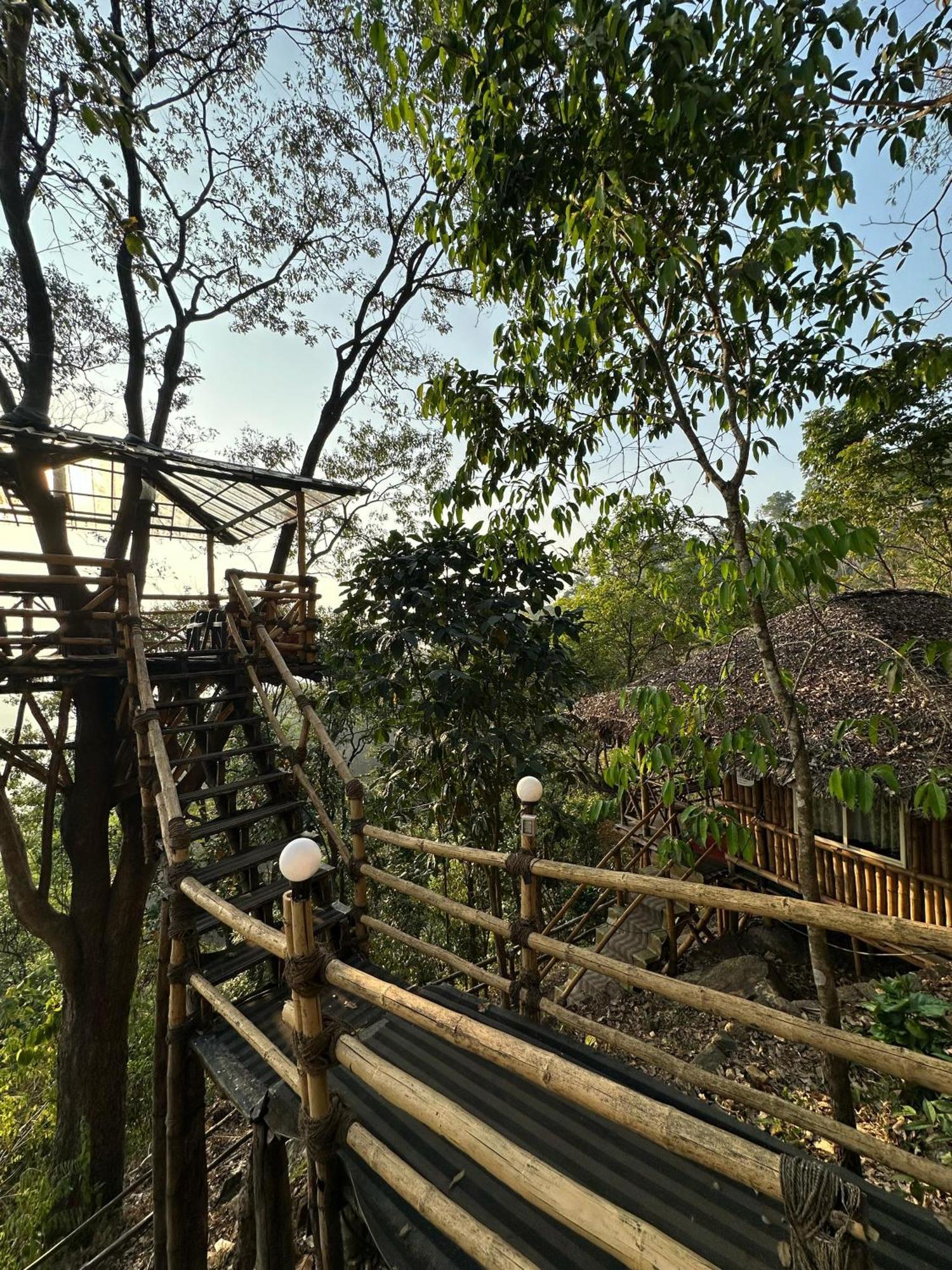 Sunset Valley Kerala Pool Resort - Serene Natural Forest Cottage Stay In Idukki With Sunrise & Sunset Panoramas, Natural Streams & Tranquil Summer Evenings Pīrmed Kültér fotó