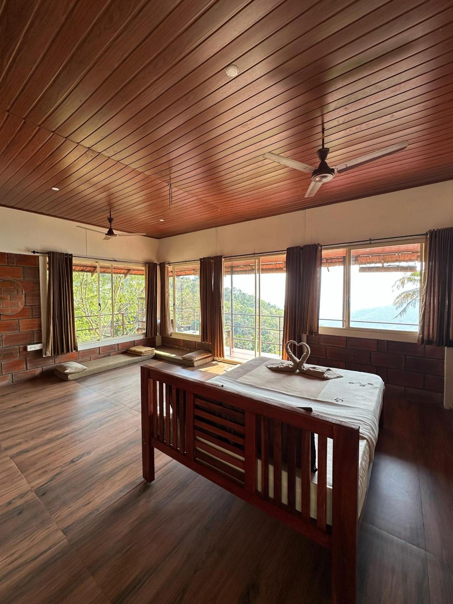 Sunset Valley Kerala Pool Resort - Serene Natural Forest Cottage Stay In Idukki With Sunrise & Sunset Panoramas, Natural Streams & Tranquil Summer Evenings Pīrmed Kültér fotó